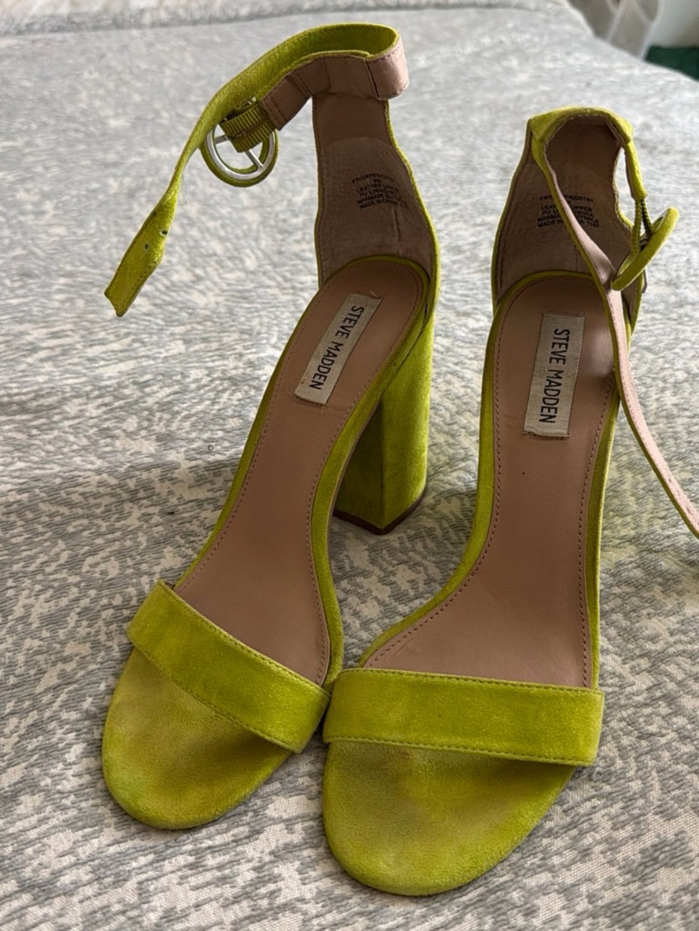 Steve Madden Lime Suede Block Heel Sandals